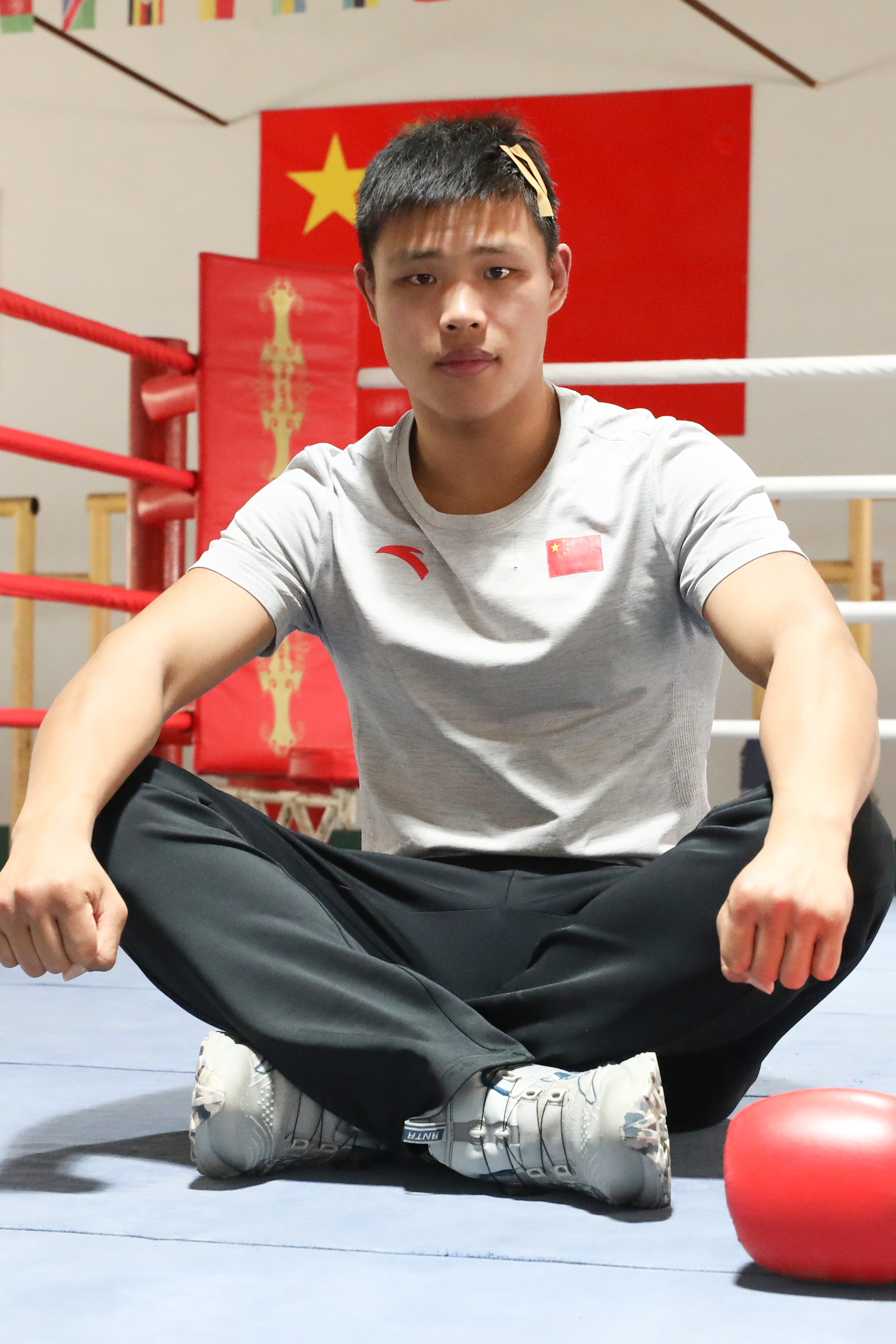 拳击球员突破自我，表现堪称完美的简单介绍