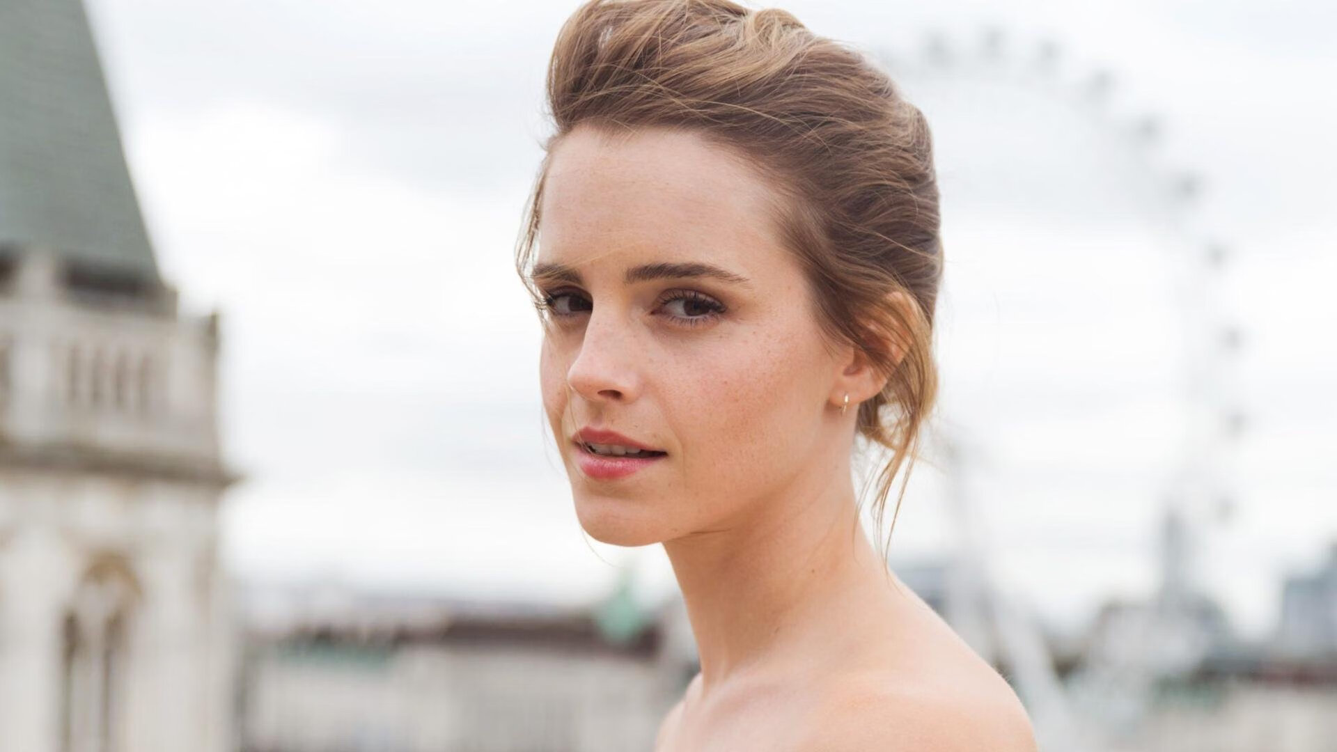 詹姆斯末节统治攻防，鹈鹕生死战力克猛龙