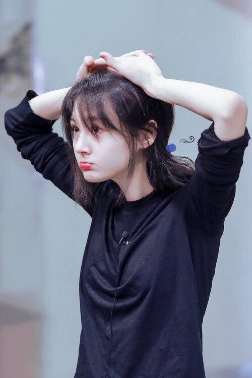 哈兰德主宰比赛走向,利物浦险胜巴西,一场传奇之战的深度解析