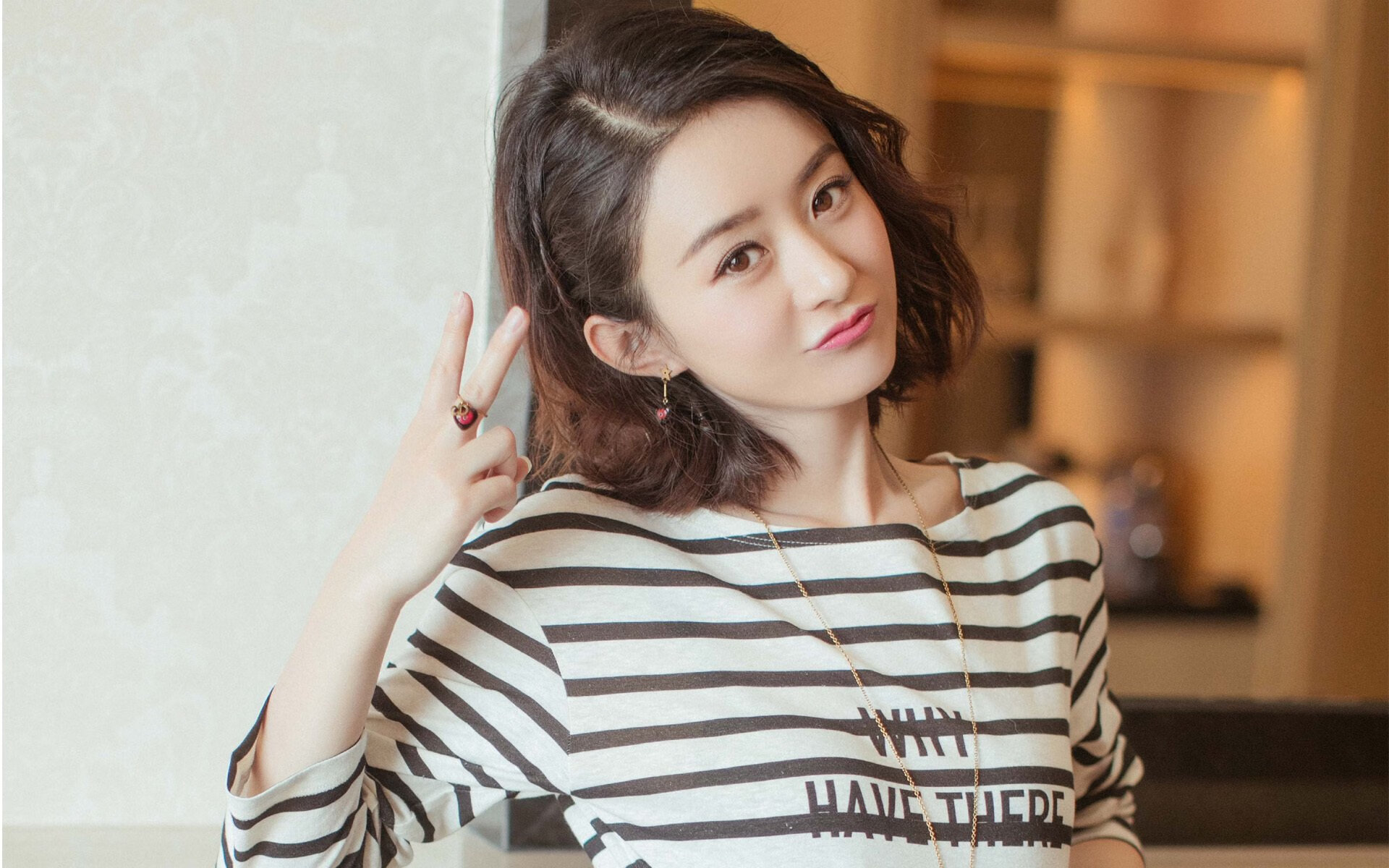 双星耀夜，乌克兰的单节狂潮与迪巴拉的生涯交响