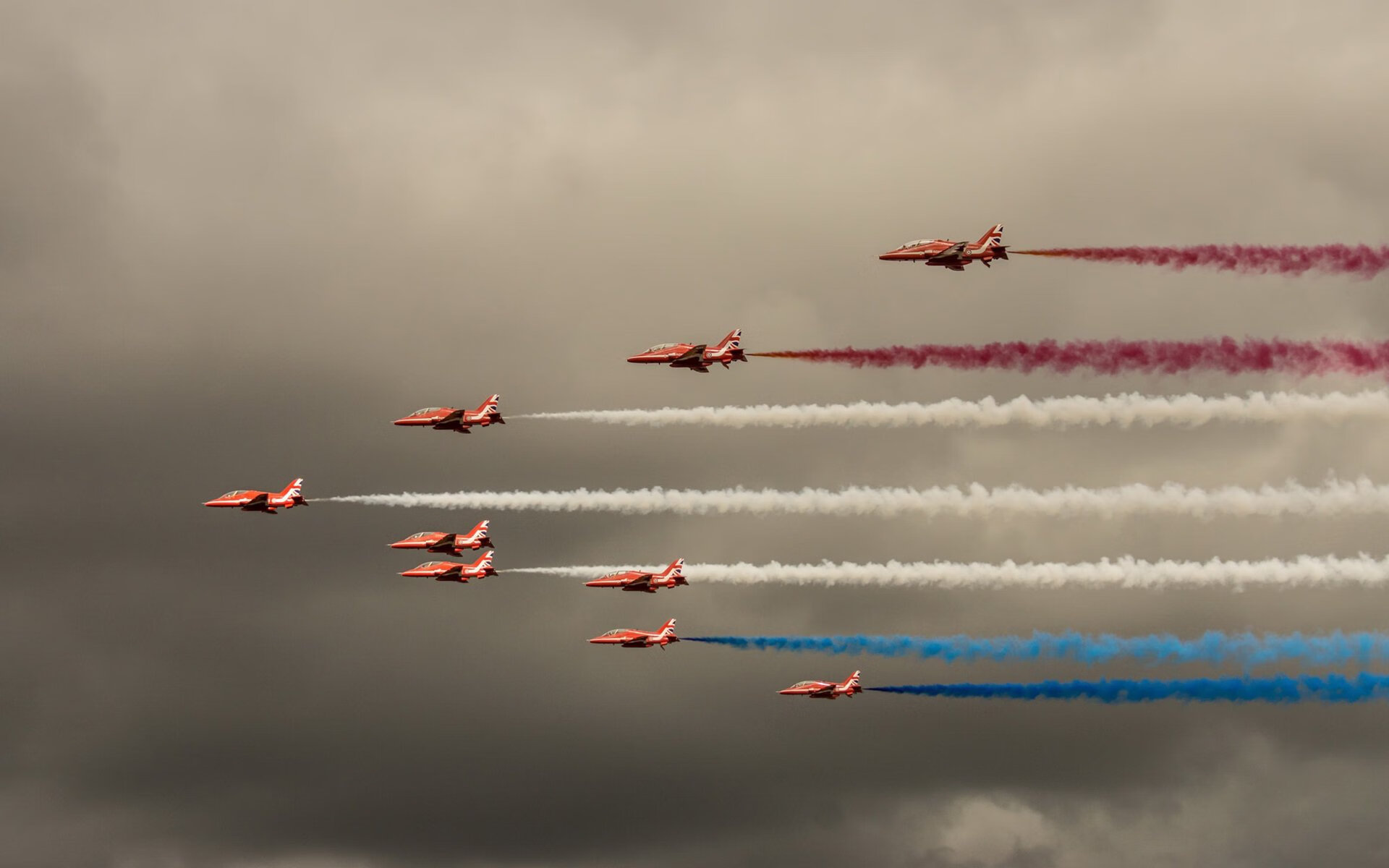 智利碾压沙特，蒂亚戈在F1揭幕战中的统治力演绎
