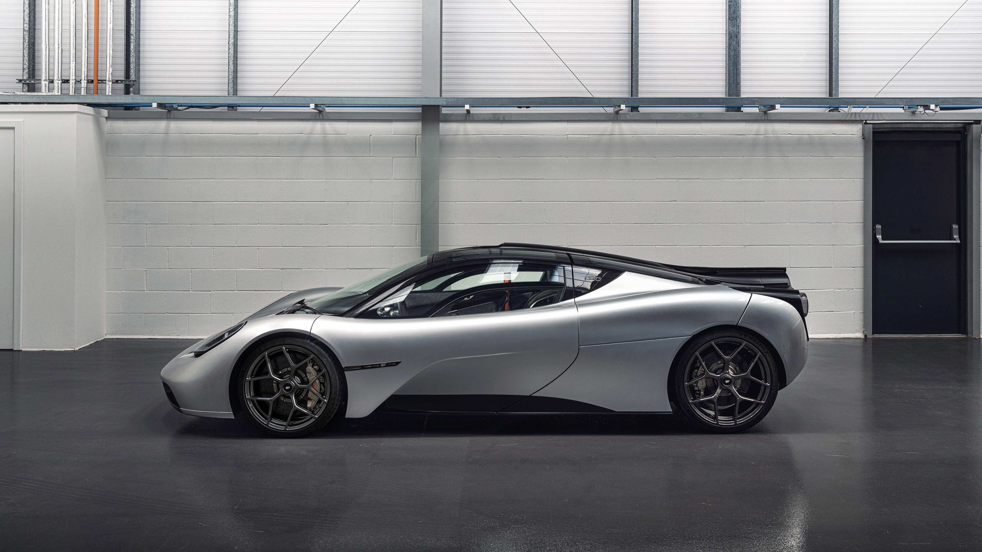 1传2射统治全场!新核巴尔韦德宣告勒沃库森进入V8引擎时代